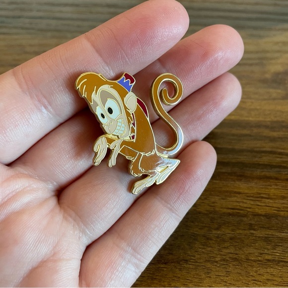 Abu the Monkey Aladdin Disney Pin 2002 - Picture 4 of 4